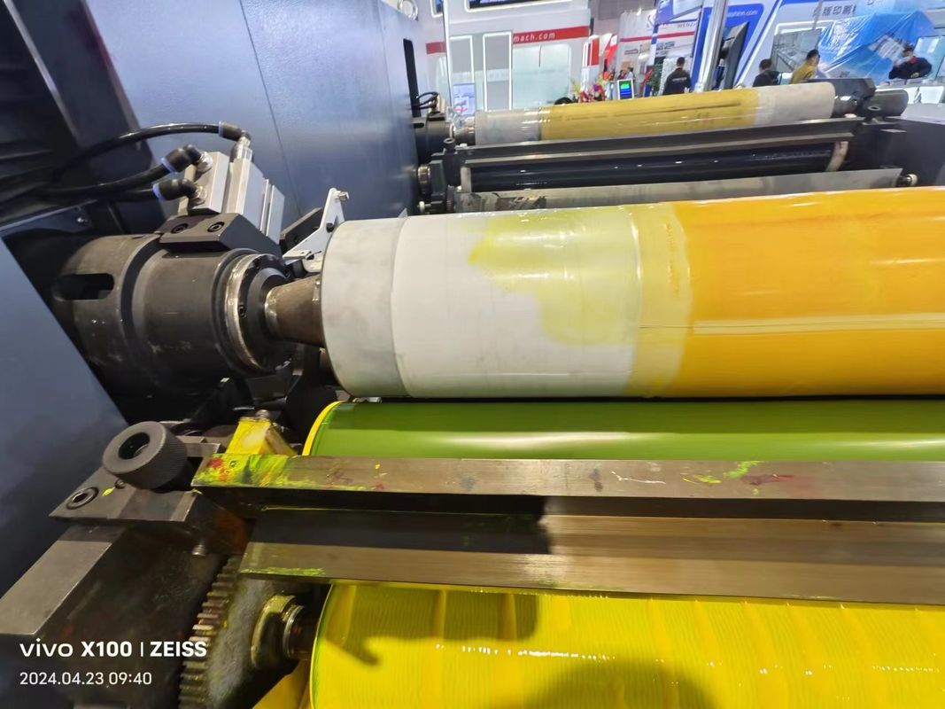 1830mm Max Die Cutting Width Sleeve Type Flexo Printing Machine ماشین چاپ فرسوده